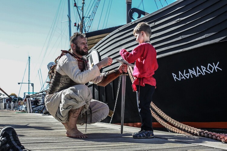 Barco Vikingo Tenerife Ragnarok Avistamiento de Ballenas 18