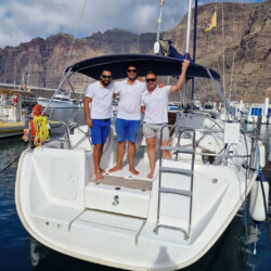 Avistamiento de cetáceos con sangría en Tenerife 7